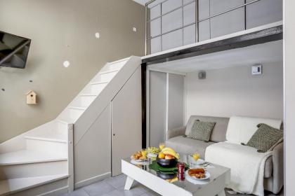 Joli studio rempli de charme au coeur du marais Paris 