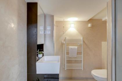 Joli studio rempli de charme au coeur du Marais - image 13