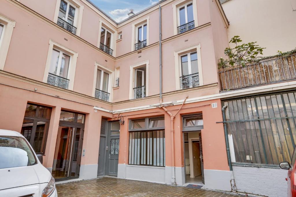 Joli studio rempli de charme au coeur du Marais - image 2