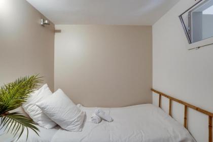Joli studio rempli de charme au coeur du Marais - image 7