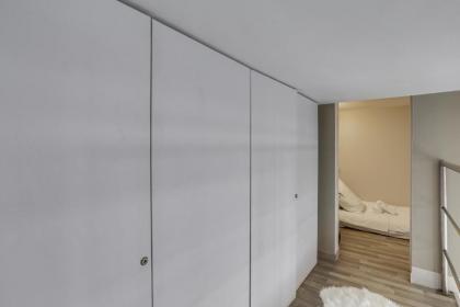 Joli studio rempli de charme au coeur du Marais - image 8
