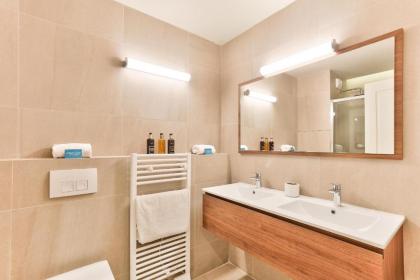 131 - Urban Brand New 110m2 Beautiful Flat in Montorgueil - image 18