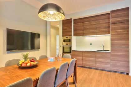 119 - Urban Spacious Apartment Sebastopol - image 14