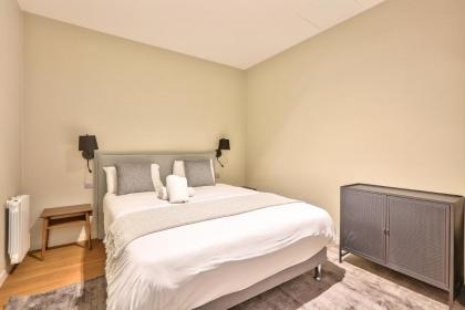 119 - Urban Spacious Apartment Sebastopol - image 7