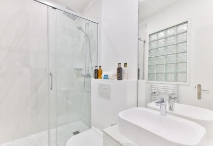 127 - Urban Beautiful 4BR in Montorgueil - image 14