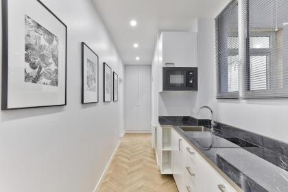 127 - Urban Beautiful 4BR in Montorgueil - image 18