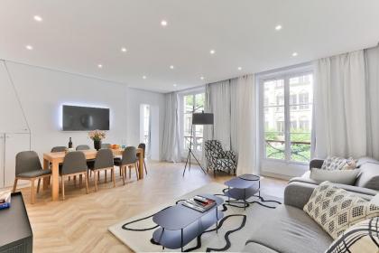 127 - Urban Beautiful 4BR in Montorgueil - image 3