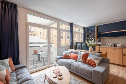 NEW   Appt Style le Corbusier avec Balcon   8 pers Paris 