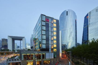 citizenM Paris La Defense