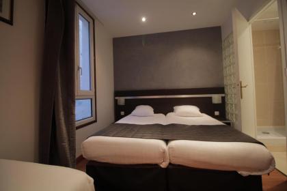 Modern's Hotel - image 10