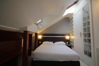 Modern's Hotel - image 8