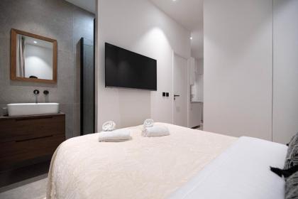 Lovely Home in Champs Elysées - With AC - image 7