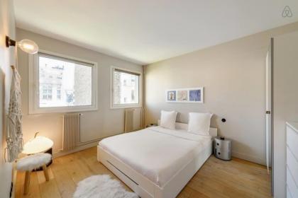 Beautiful 1 Bedroom Apartment near Eiffel Tower - image 14