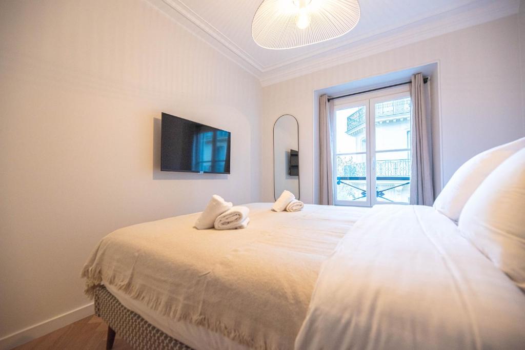 Luxury apartments in Paris Center - image 3
