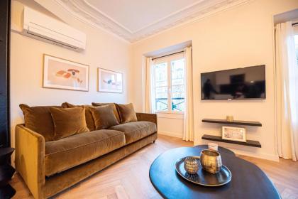 Luxury apartments in Paris Center - image 5