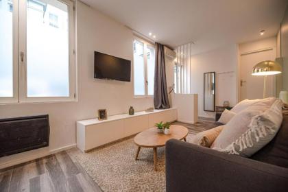 Lovely Home in Paris Center - AC - image 9