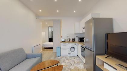 Luxurious and Cosy Apt in the center of  Paris 14 - image 15