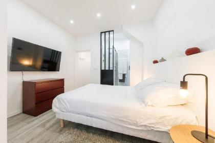 Luxurious and Cosy Apt in the center of  Paris 14 - image 16