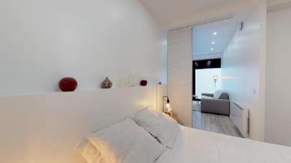 Luxurious and Cosy Apt in the center of  Paris 14 - image 6