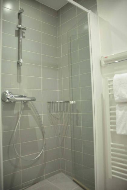Le Marrais Historic Cosy studio apartment - image 2