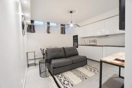 Modern Duplex Close To The Eiffel Tower - image 19