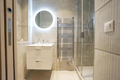 Modern Duplex Close To The Eiffel Tower - image 5