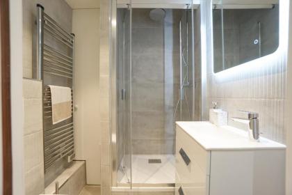 Modern Duplex Close To The Eiffel Tower - image 7