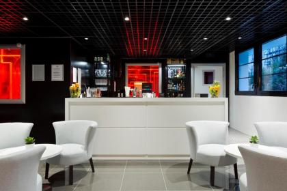 Simon's Boutique Hotel - image 14