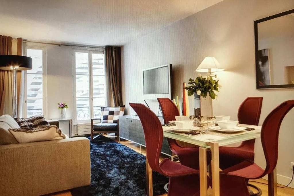Appartement Champs-Elysées Montaigne - HALA PARIS - main image