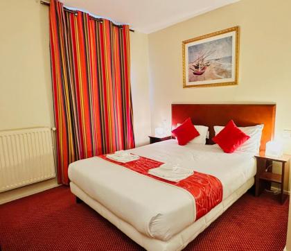 Hotel Bellevue Montmartre - image 29
