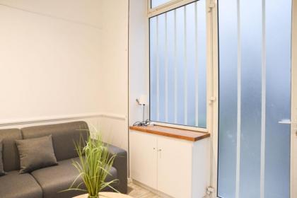 Nice Studio Near Eiffel Tower - image 5
