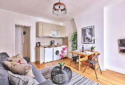 B  823 -  Buttes Chaumont - Spacieux appartement - image 2