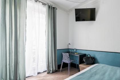 Lennon Hotel Paris Gare du Nord - image 10