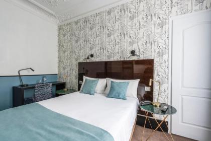 Lennon Hotel Paris Gare du Nord - image 19