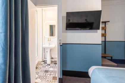 Lennon Hotel Paris Gare du Nord - image 4