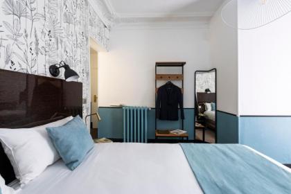 Lennon Hotel Paris Gare du Nord - image 5