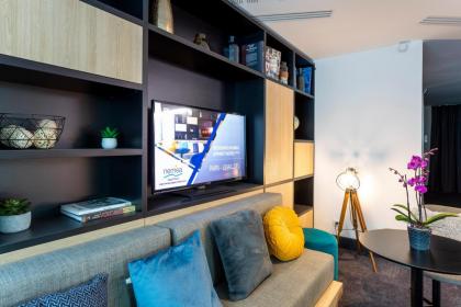 Nemea Appart Hotel Paris Levallois - image 4