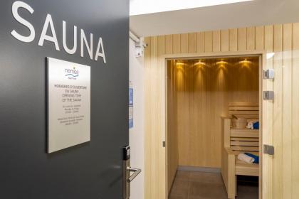 Nemea Appart Hotel Paris Levallois - image 9