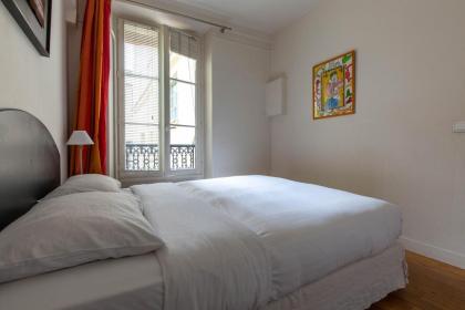 Veeve - City Break In Saint-Germain-des-Prés - image 11