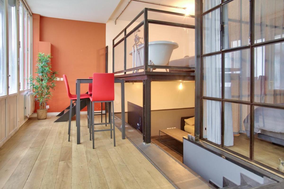 2 Bedrooms Le Marais Nazareth - image 3