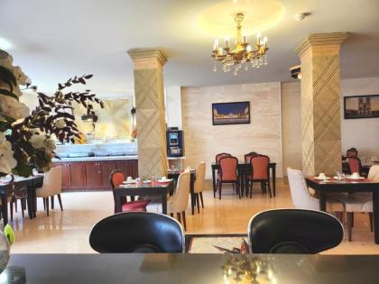 HOTEL ROYAL Paris Ivry - image 16