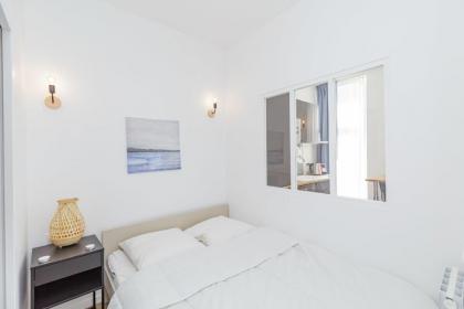 NICE 23 m Bright and Renovated - courtyard side - image 7