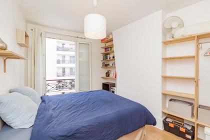 Nice 23m located in the heart of Paris! - image 9