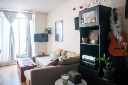 Nice 34m With Balcony In The Heart Of Paris - image 2