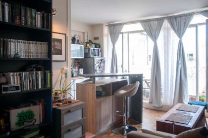 Nice 34m With Balcony In The Heart Of Paris - image 7