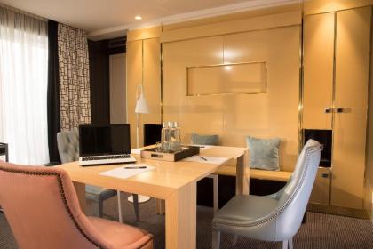 Hotel Baume - image 7