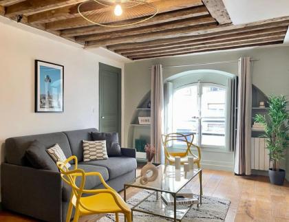1596 - Le Marais - Cosy apartment - image 11