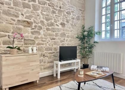 B 1599 - Stunning studio in Le Marais - image 18