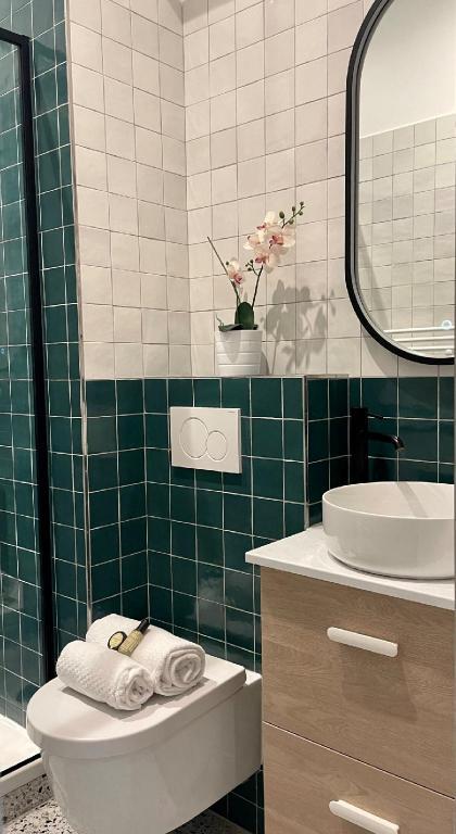 B 1599 - Stunning studio in Le Marais - image 4
