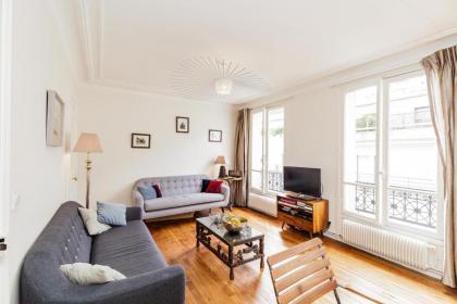 Large Apartment For A Family 2 Adults Max! - image 5